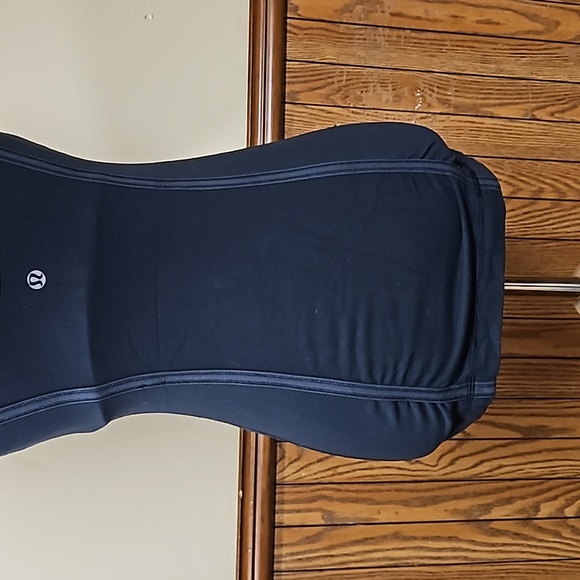 lululemon athletica Sleeveless Top 6 - Picture 7 of 12